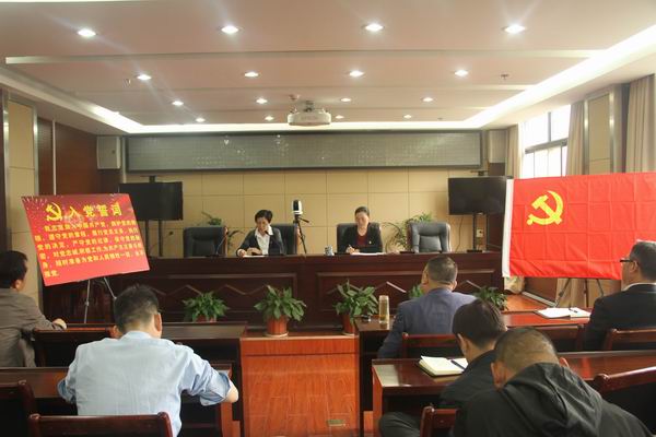 交流发言.jpg 交流发言.jpg