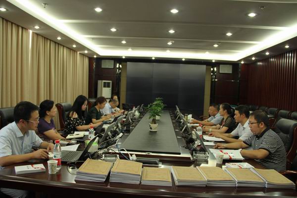 座谈交流.jpg 座谈交流.jpg